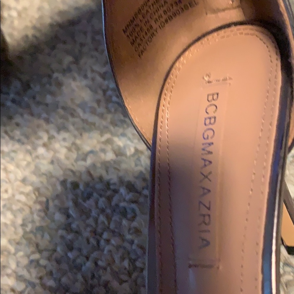 Heels - Picture 3 of 4